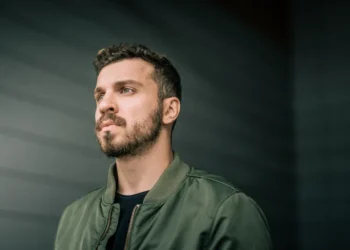 Jasmin Shakeri Partner